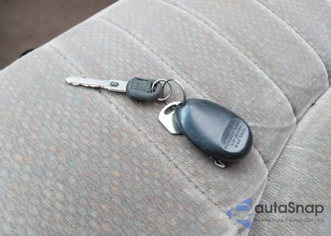 2002 Buick Century Custom z USA, uszkodzony, nr VIN 2G4WS52J721212873